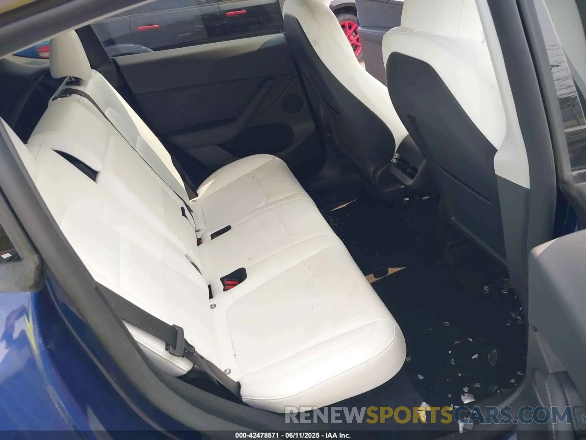 8 Photograph of a damaged car 7SAYGDEE0PF798850 TESLA MODEL Y 2023