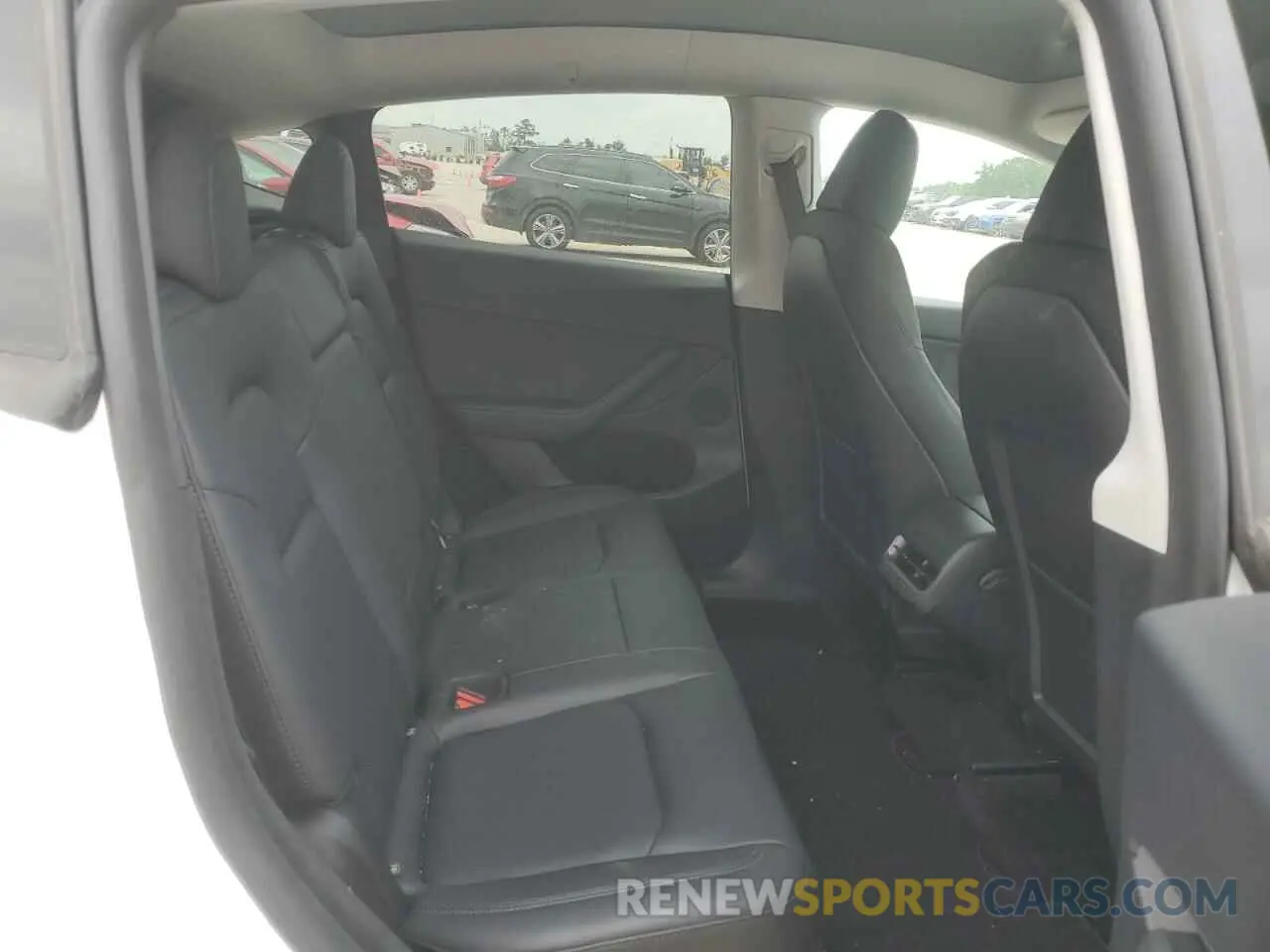 10 Photograph of a damaged car 7SAYGDEE0PF802511 TESLA MODEL Y 2023