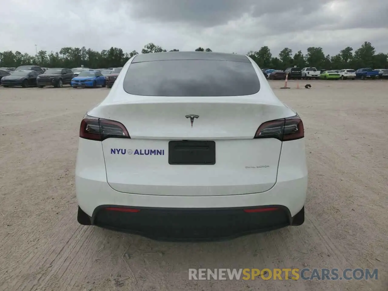 6 Photograph of a damaged car 7SAYGDEE0PF802511 TESLA MODEL Y 2023
