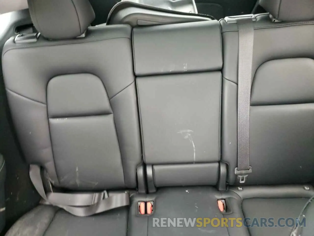 10 Photograph of a damaged car 7SAYGDEE0PF810754 TESLA MODEL Y 2023
