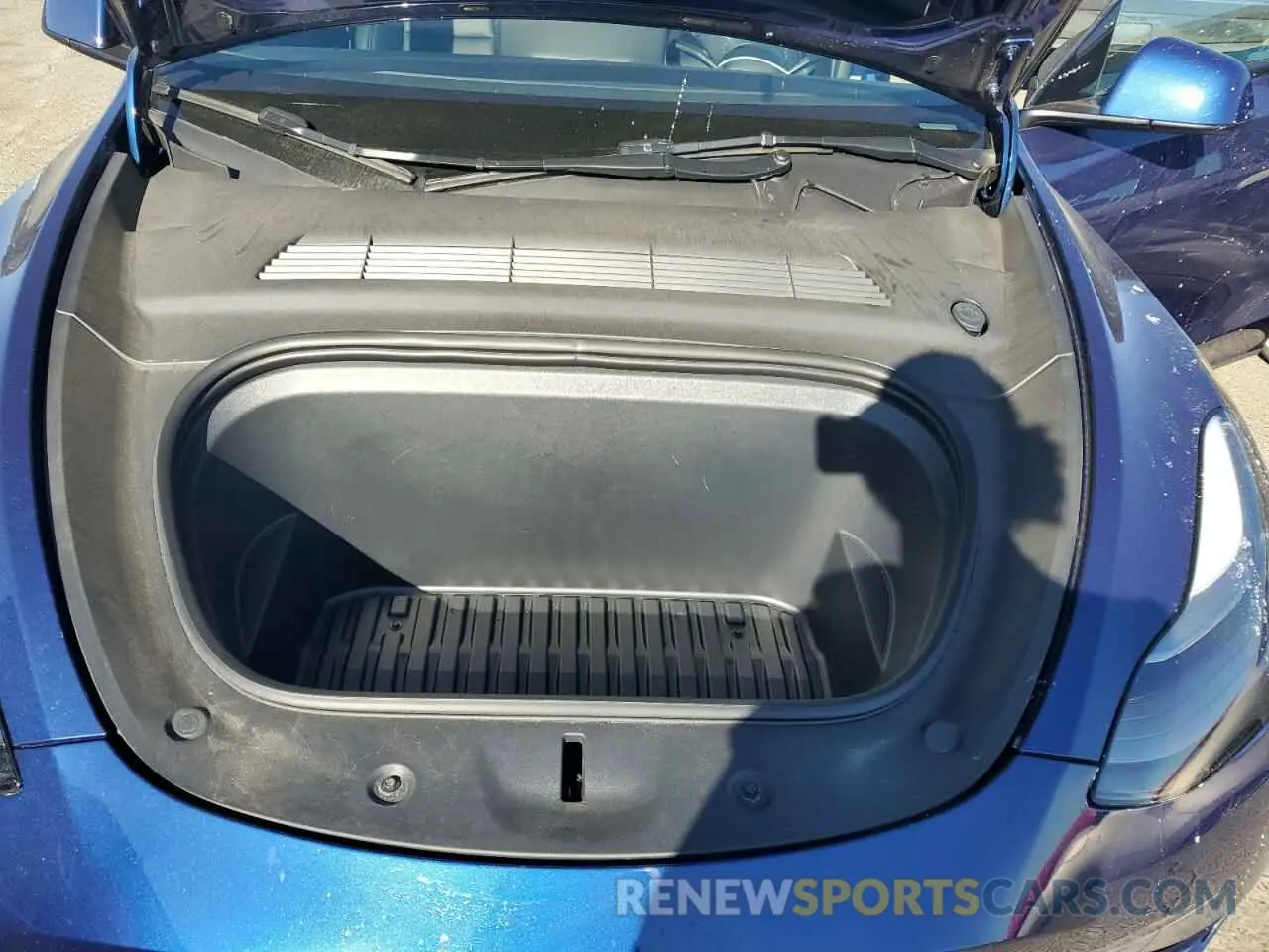 11 Photograph of a damaged car 7SAYGDEE0PF812102 TESLA MODEL Y 2023