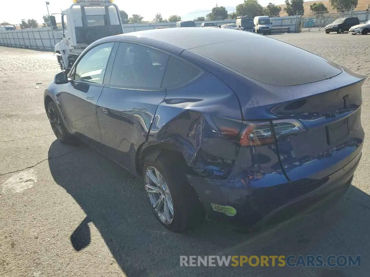 2 Photograph of a damaged car 7SAYGDEE0PF812102 TESLA MODEL Y 2023