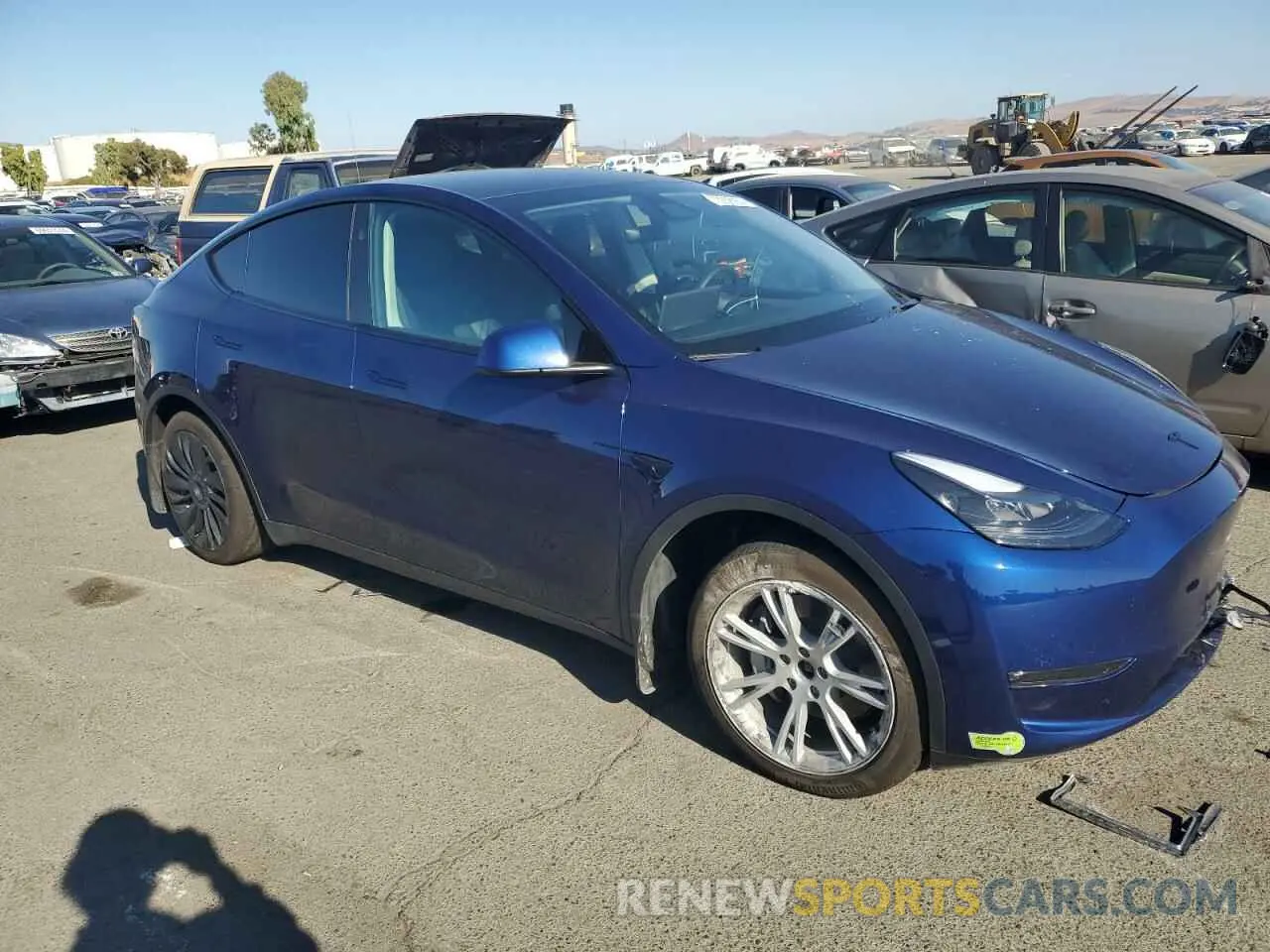 4 Photograph of a damaged car 7SAYGDEE0PF812102 TESLA MODEL Y 2023