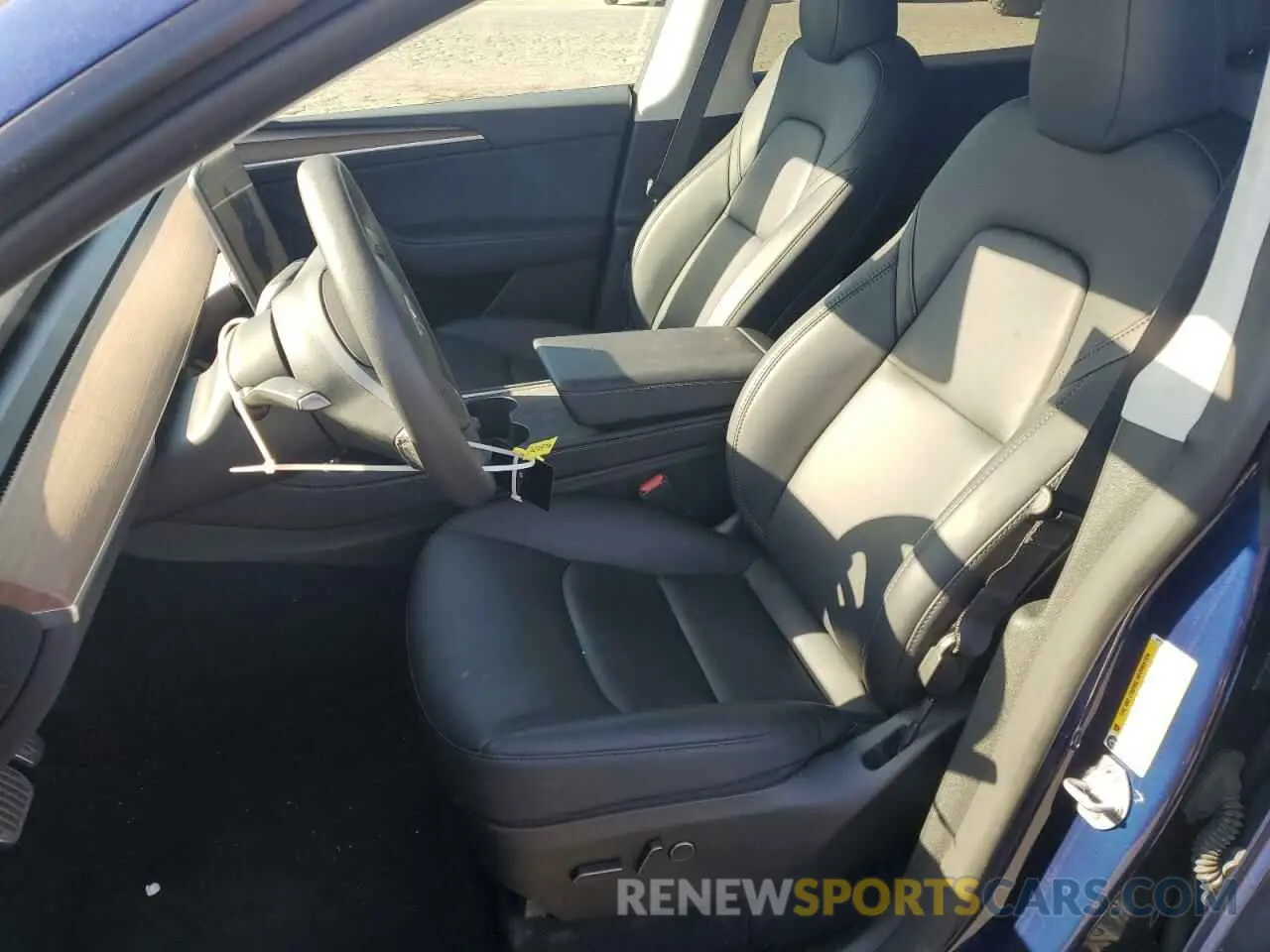 7 Photograph of a damaged car 7SAYGDEE0PF812102 TESLA MODEL Y 2023