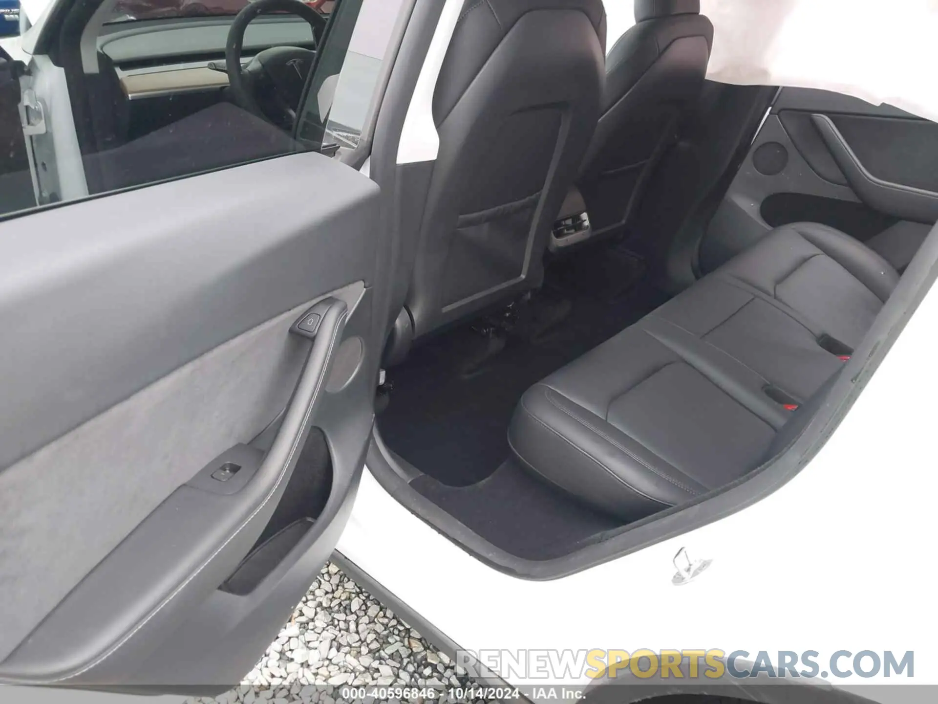8 Photograph of a damaged car 7SAYGDEE0PF814691 TESLA MODEL Y 2023