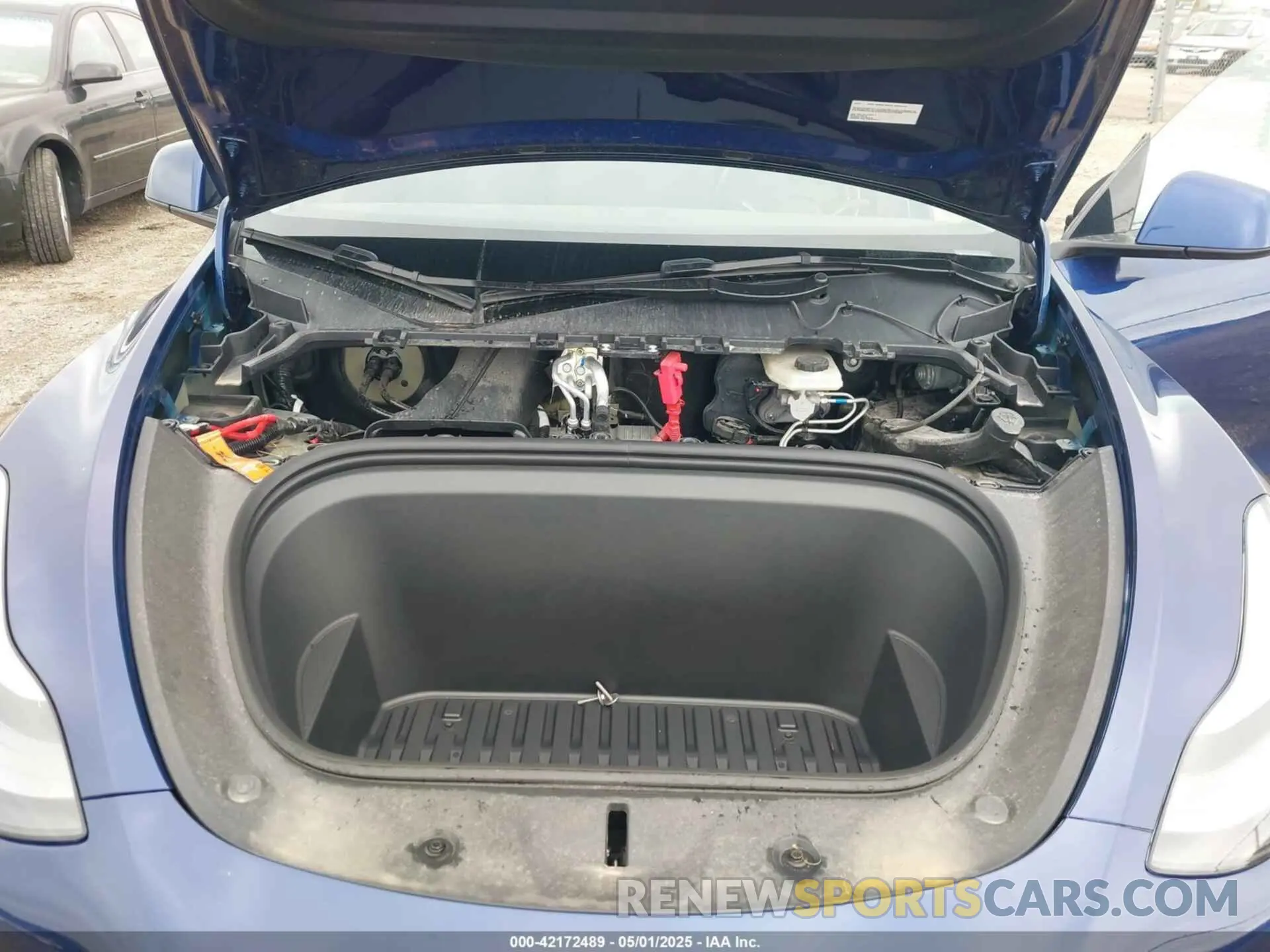 10 Photograph of a damaged car 7SAYGDEE0PF840787 TESLA MODEL Y 2023