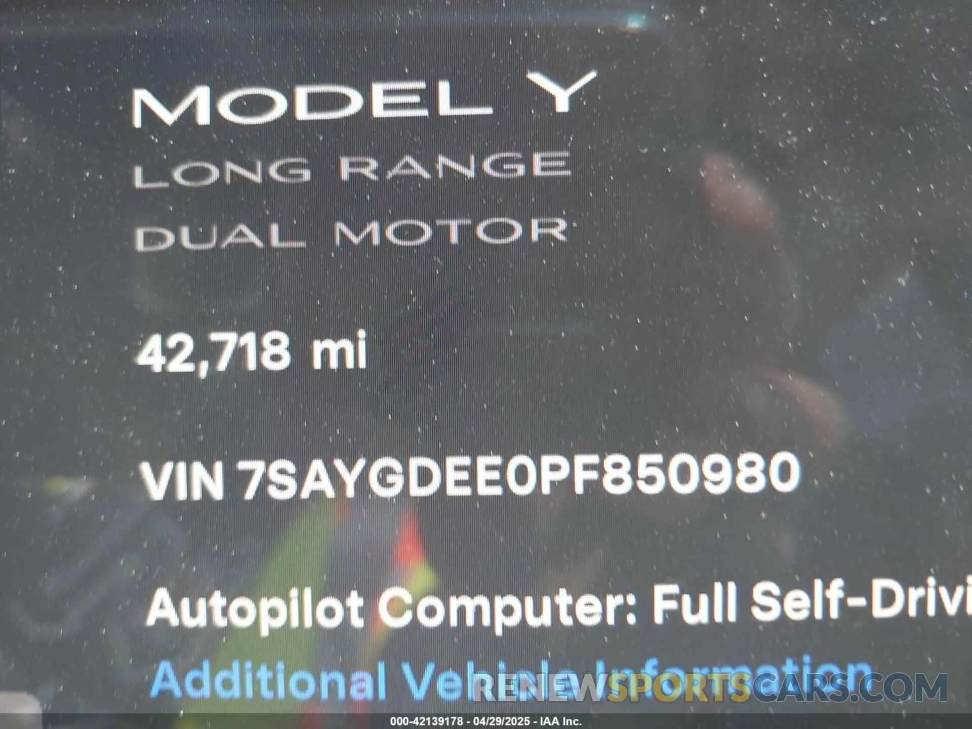 15 Photograph of a damaged car 7SAYGDEE0PF850980 TESLA MODEL Y 2023