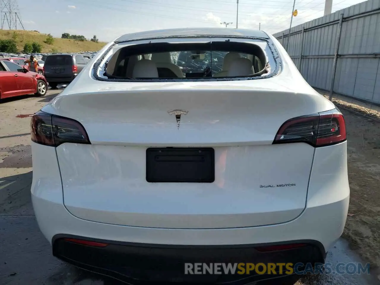 6 Photograph of a damaged car 7SAYGDEE0PF853040 TESLA MODEL Y 2023