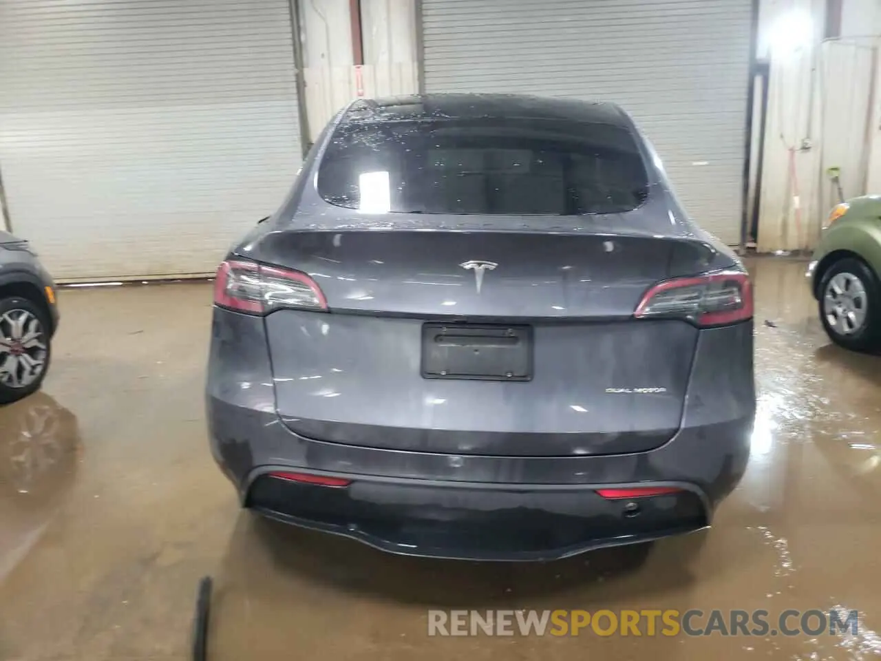 6 Photograph of a damaged car 7SAYGDEE0PF861882 TESLA MODEL Y 2023