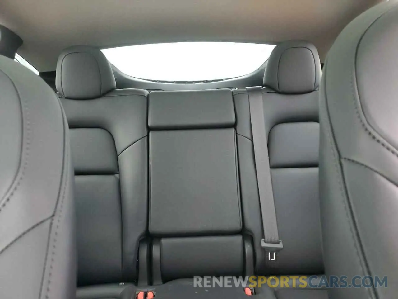 10 Photograph of a damaged car 7SAYGDEE0PF864510 TESLA MODEL Y 2023