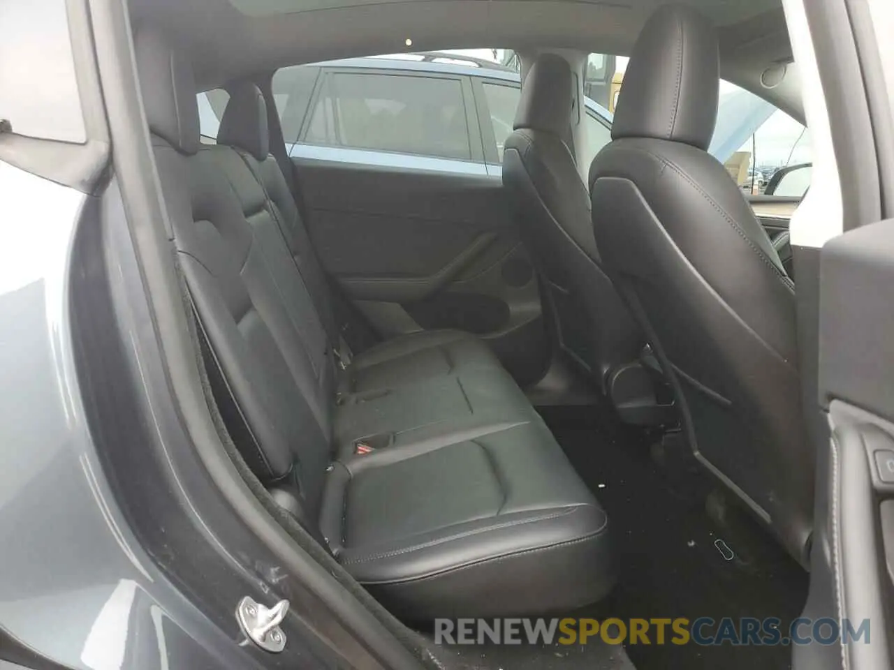 11 Photograph of a damaged car 7SAYGDEE0PF864510 TESLA MODEL Y 2023
