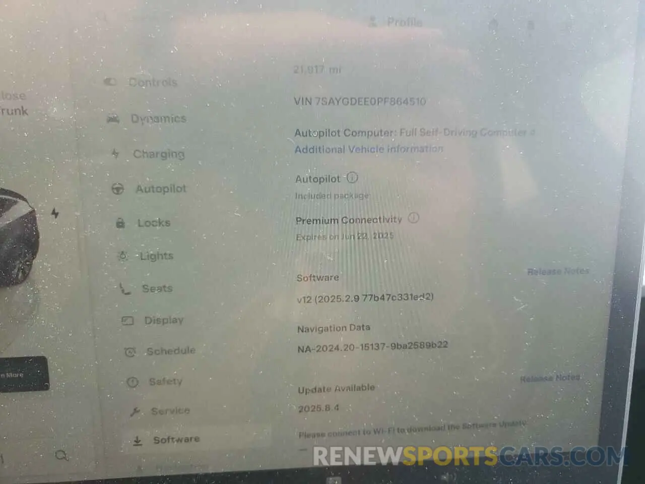 9 Photograph of a damaged car 7SAYGDEE0PF864510 TESLA MODEL Y 2023