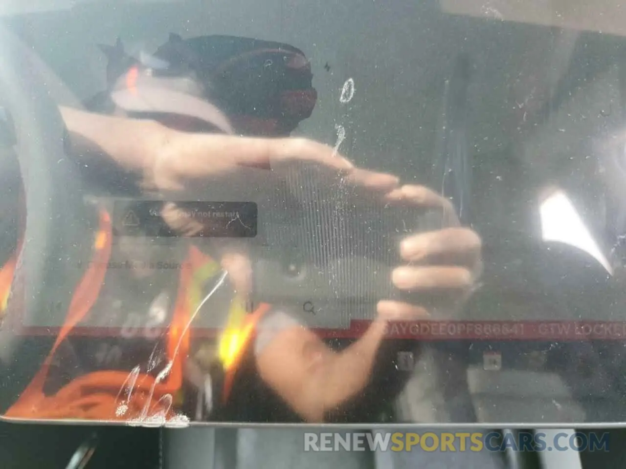 9 Photograph of a damaged car 7SAYGDEE0PF866841 TESLA MODEL Y 2023