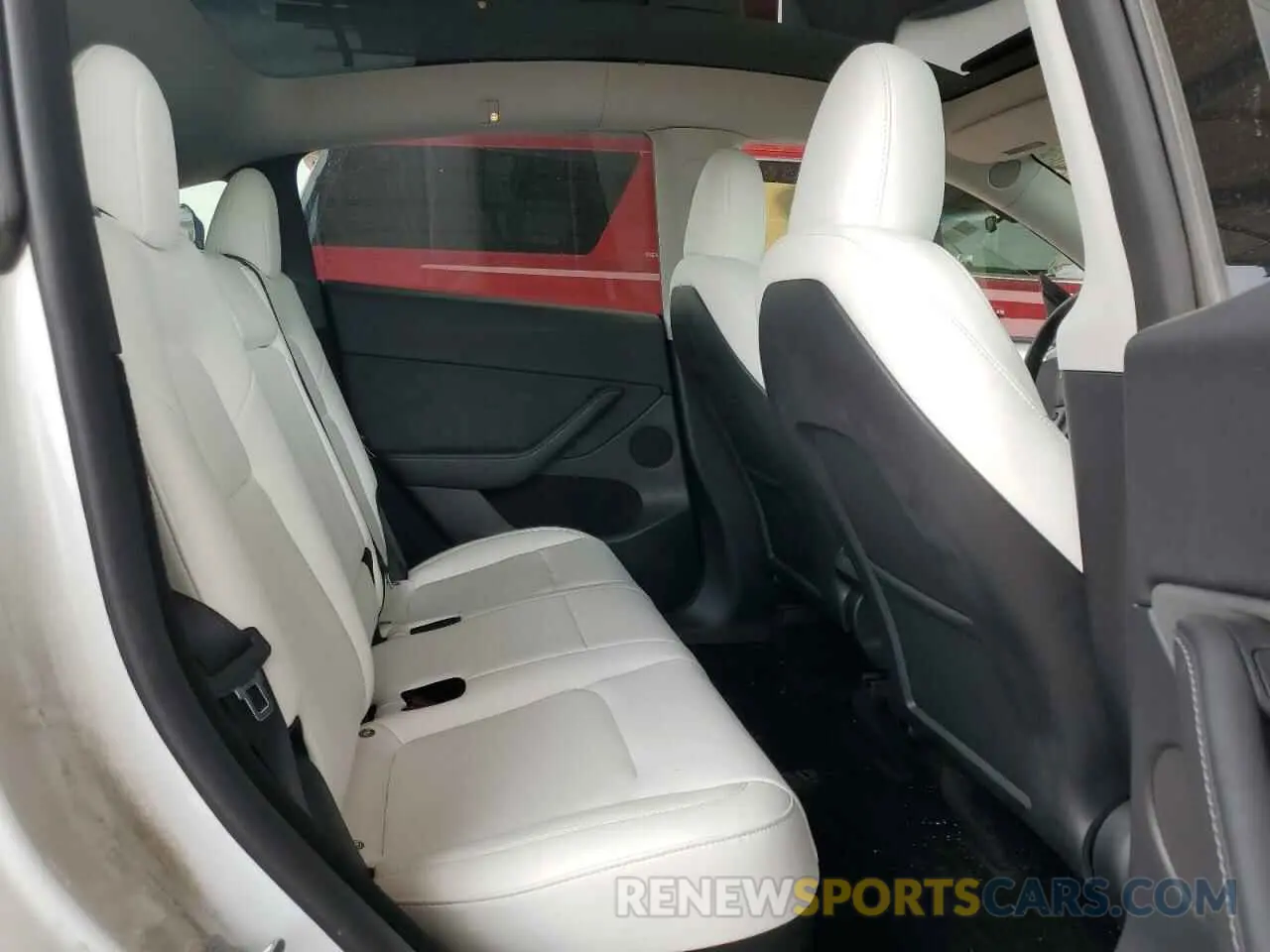 10 Photograph of a damaged car 7SAYGDEE0PF871733 TESLA MODEL Y 2023