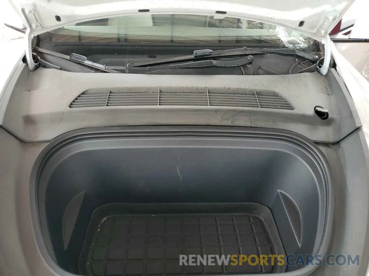 11 Photograph of a damaged car 7SAYGDEE0PF871733 TESLA MODEL Y 2023