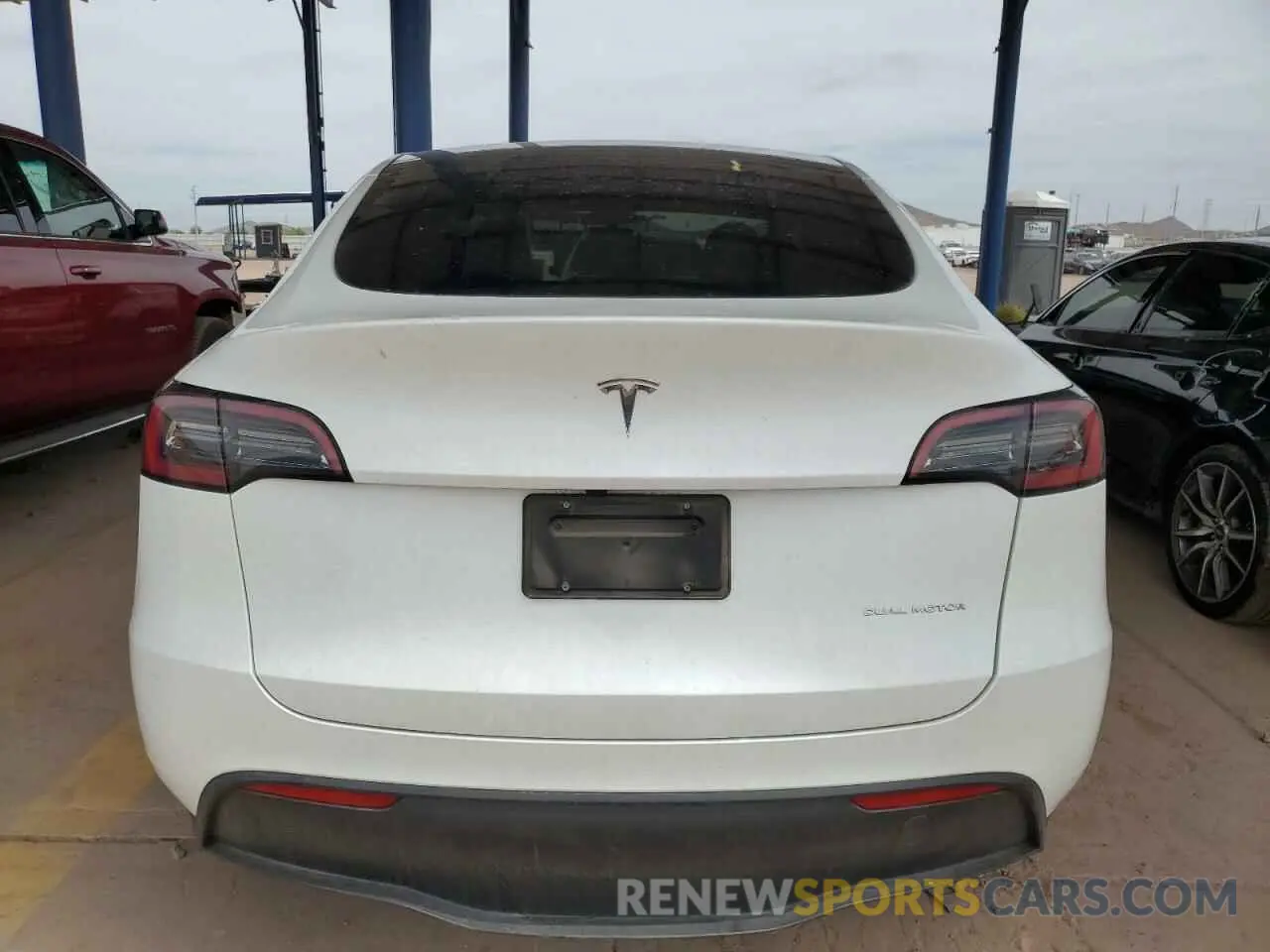 6 Photograph of a damaged car 7SAYGDEE0PF871733 TESLA MODEL Y 2023