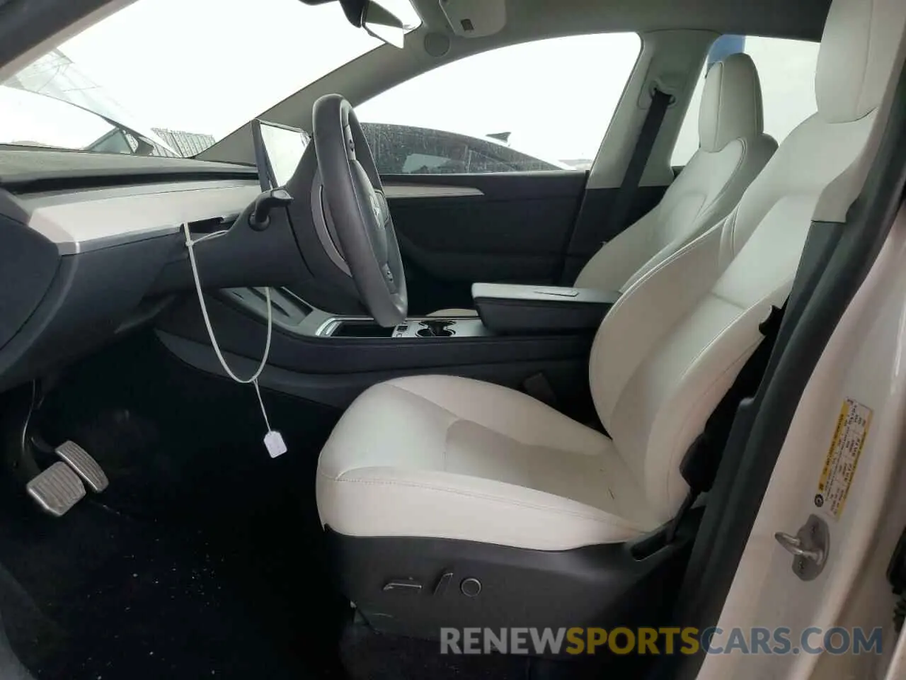 7 Photograph of a damaged car 7SAYGDEE0PF871733 TESLA MODEL Y 2023