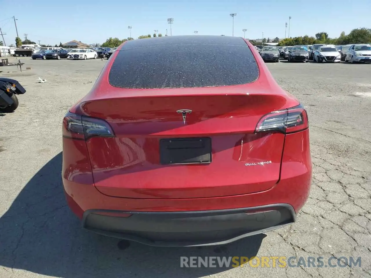 6 Photograph of a damaged car 7SAYGDEE0PF883266 TESLA MODEL Y 2023