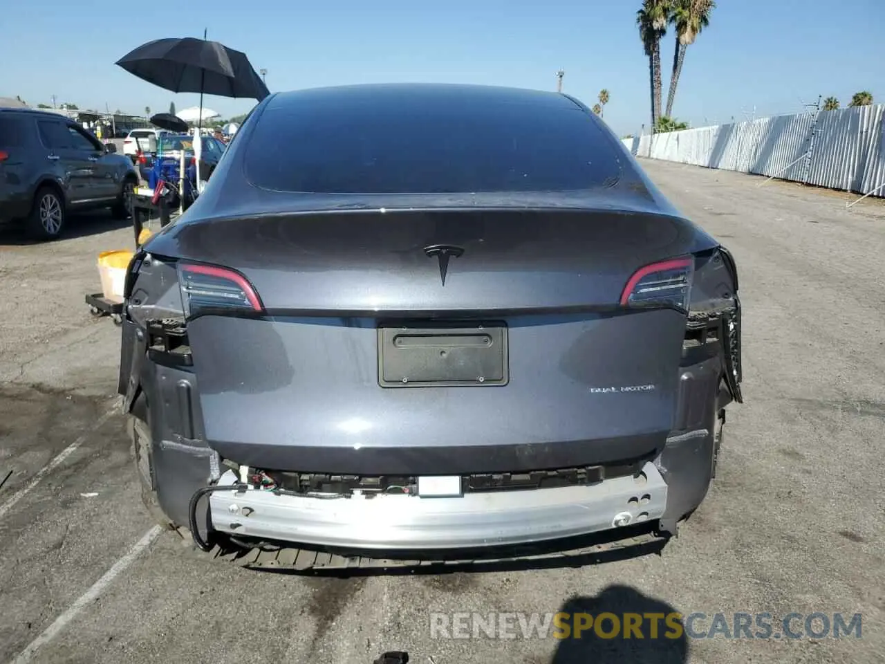 6 Photograph of a damaged car 7SAYGDEE0PF917741 TESLA MODEL Y 2023
