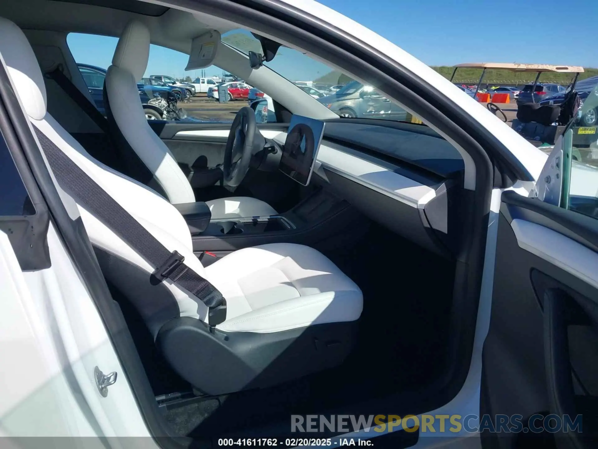 5 Photograph of a damaged car 7SAYGDEE0PF945202 TESLA MODEL Y 2023
