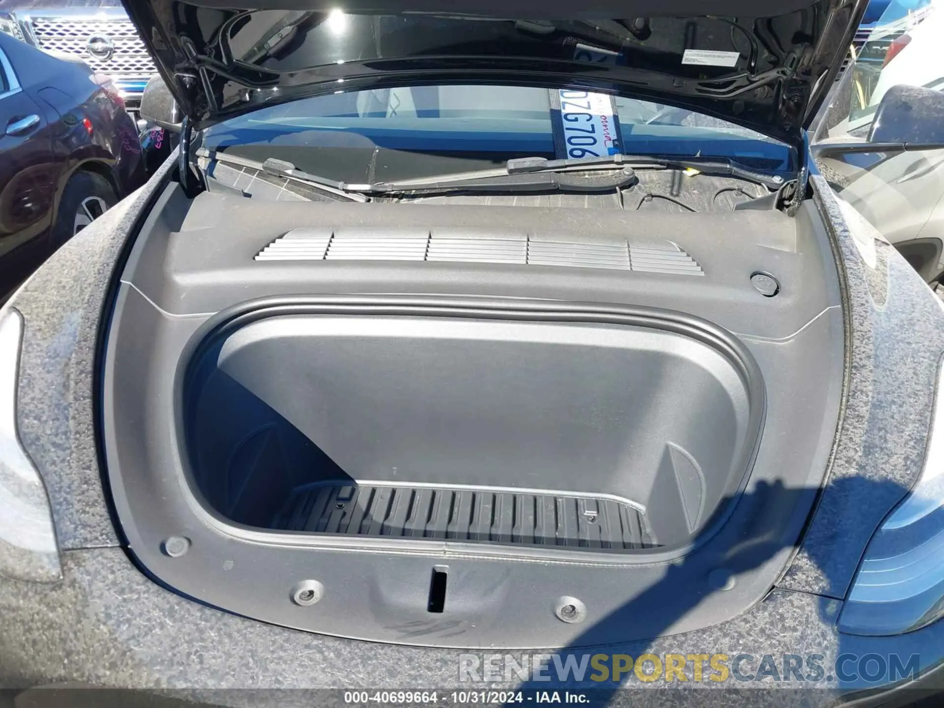 10 Photograph of a damaged car 7SAYGDEE1PA027634 TESLA MODEL Y 2023