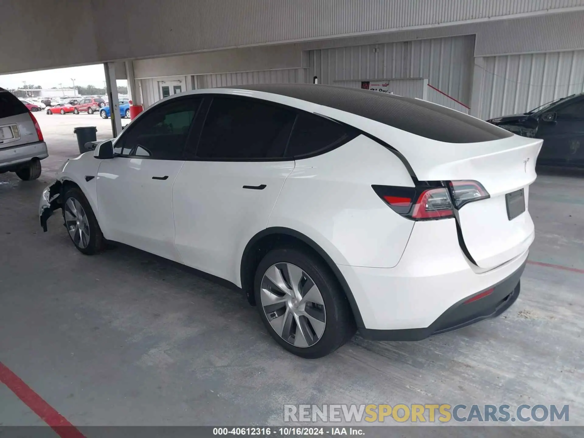 3 Photograph of a damaged car 7SAYGDEE1PA028153 TESLA MODEL Y 2023