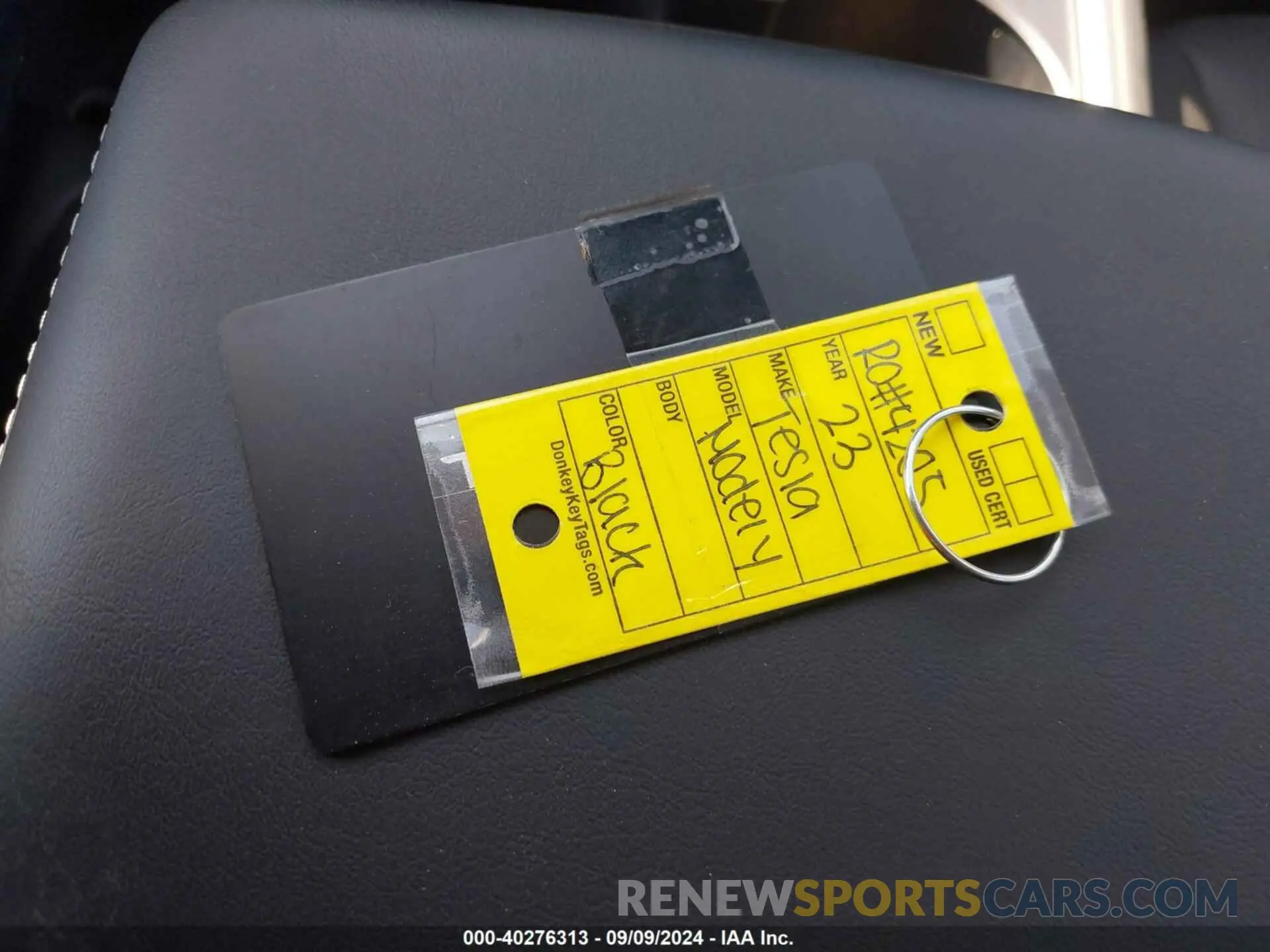 11 Photograph of a damaged car 7SAYGDEE1PA033207 TESLA MODEL Y 2023