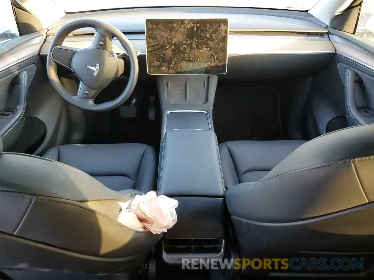 8 Photograph of a damaged car 7SAYGDEE1PA039069 TESLA MODEL Y 2023