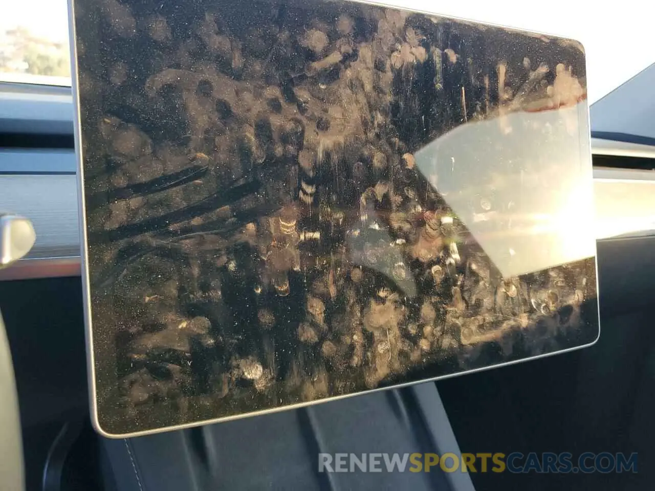 9 Photograph of a damaged car 7SAYGDEE1PA039069 TESLA MODEL Y 2023
