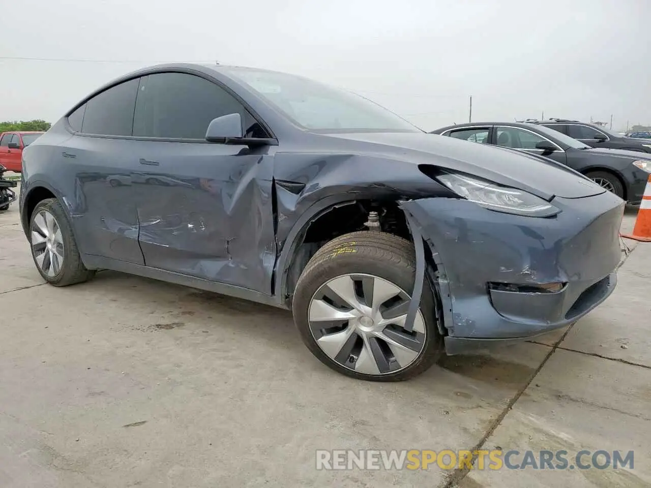 4 Photograph of a damaged car 7SAYGDEE1PA042327 TESLA MODEL Y 2023