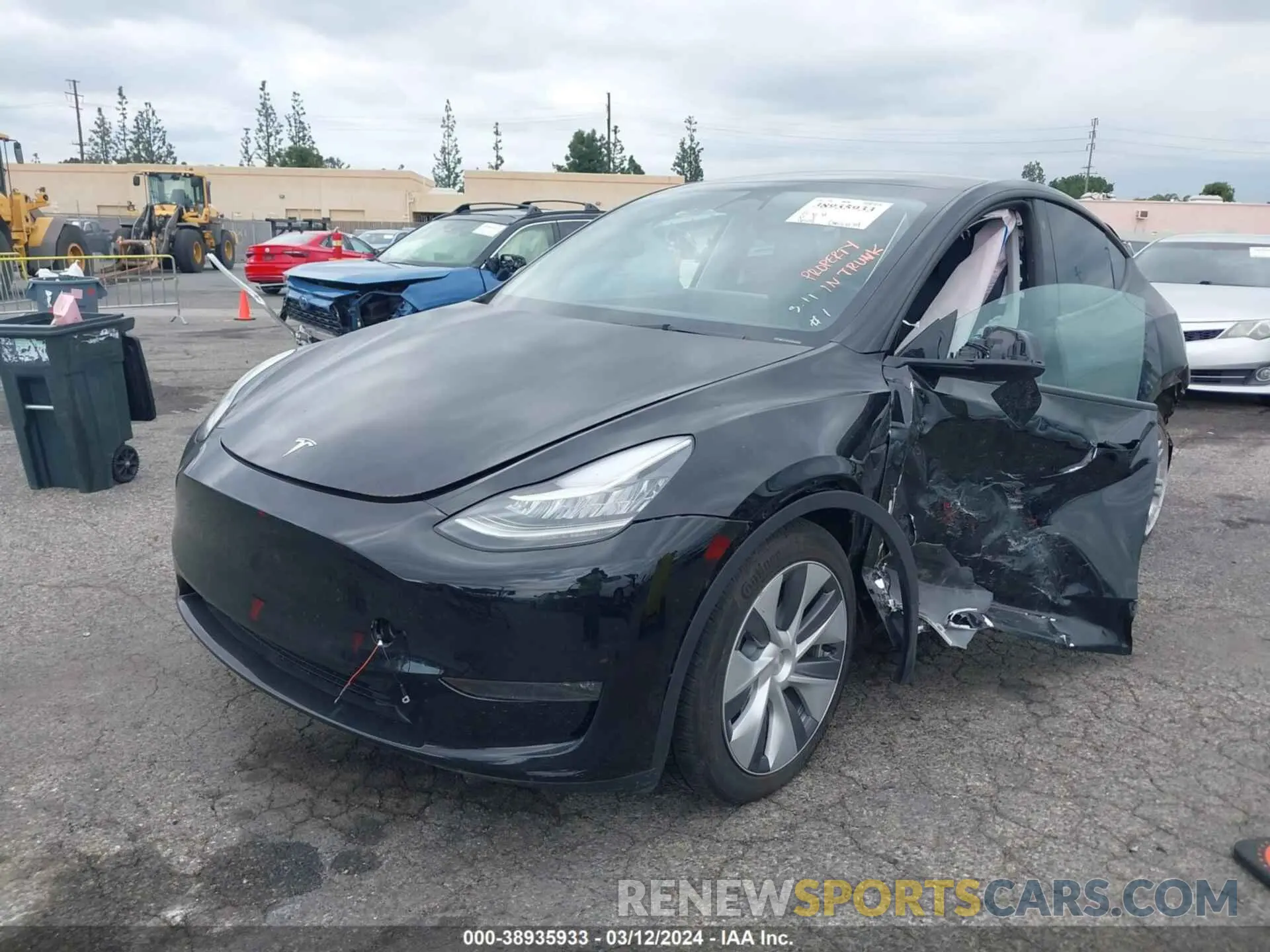 2 Photograph of a damaged car 7SAYGDEE1PA060049 TESLA MODEL Y 2023