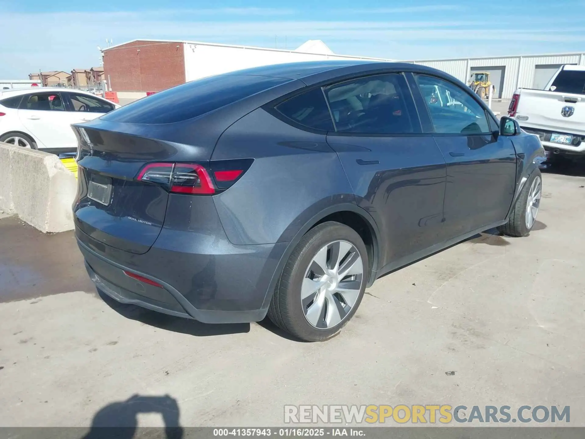 4 Photograph of a damaged car 7SAYGDEE1PA060410 TESLA MODEL Y 2023