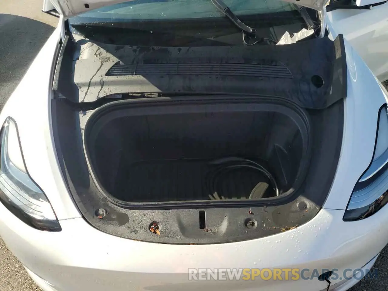 11 Photograph of a damaged car 7SAYGDEE1PA060777 TESLA MODEL Y 2023