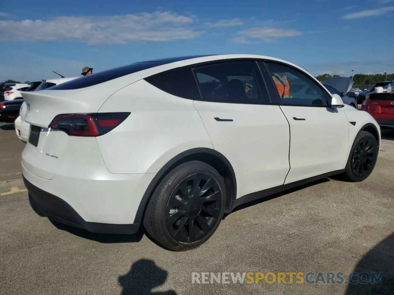 3 Photograph of a damaged car 7SAYGDEE1PA060777 TESLA MODEL Y 2023