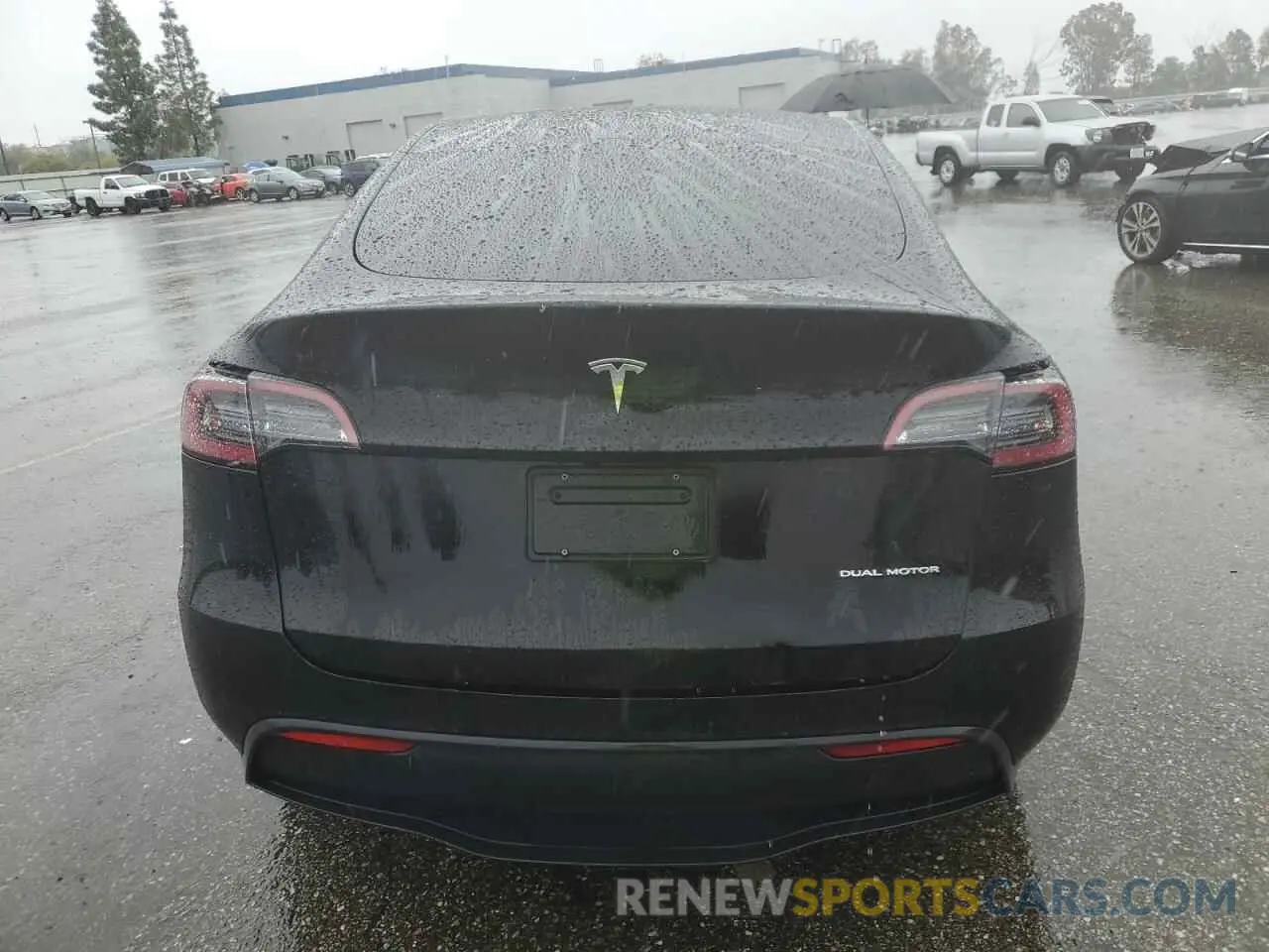 6 Photograph of a damaged car 7SAYGDEE1PA074971 TESLA MODEL Y 2023
