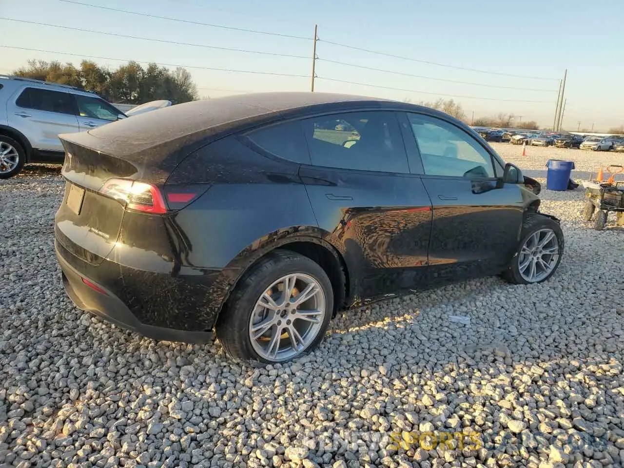 3 Photograph of a damaged car 7SAYGDEE1PA078373 TESLA MODEL Y 2023
