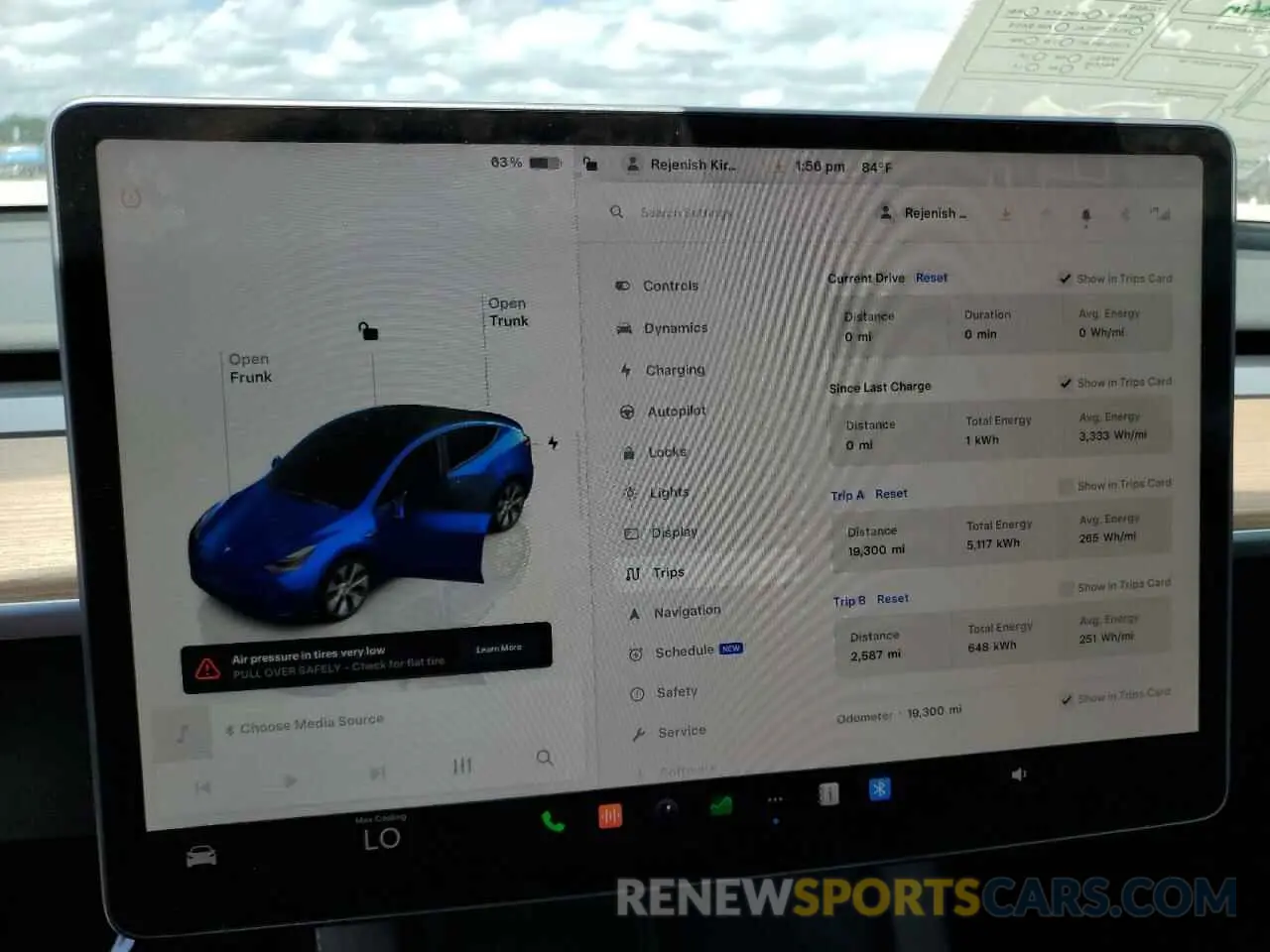 9 Photograph of a damaged car 7SAYGDEE1PA094721 TESLA MODEL Y 2023