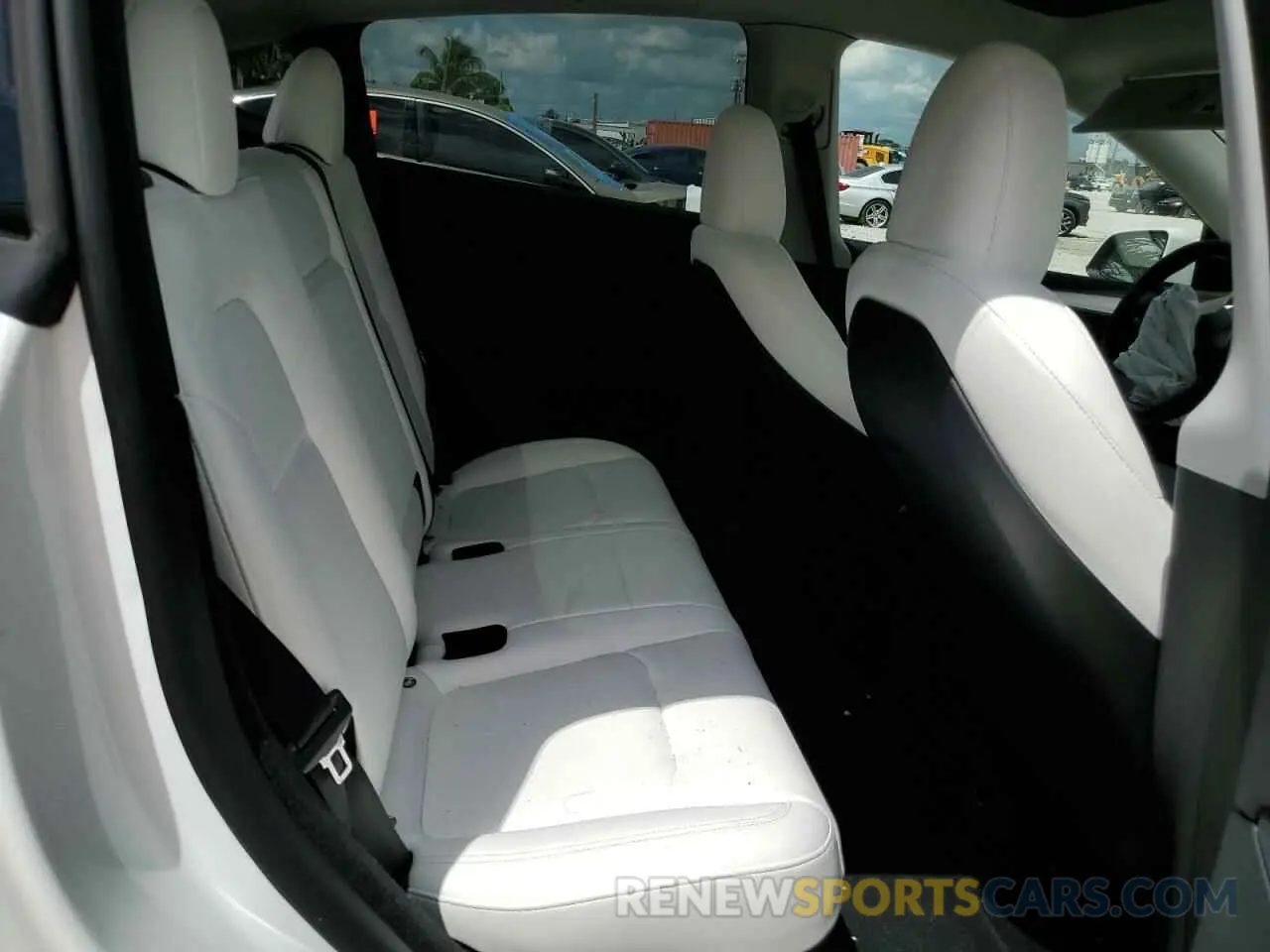 10 Photograph of a damaged car 7SAYGDEE1PA096825 TESLA MODEL Y 2023
