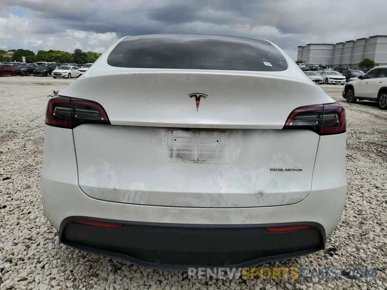 6 Photograph of a damaged car 7SAYGDEE1PA096825 TESLA MODEL Y 2023