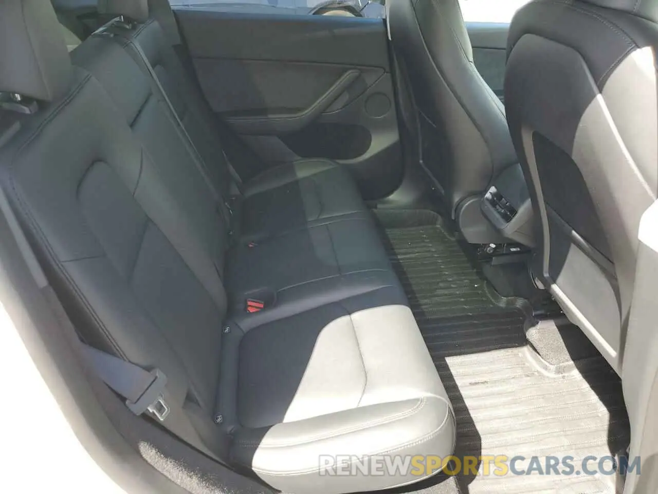 11 Photograph of a damaged car 7SAYGDEE1PA097537 TESLA MODEL Y 2023