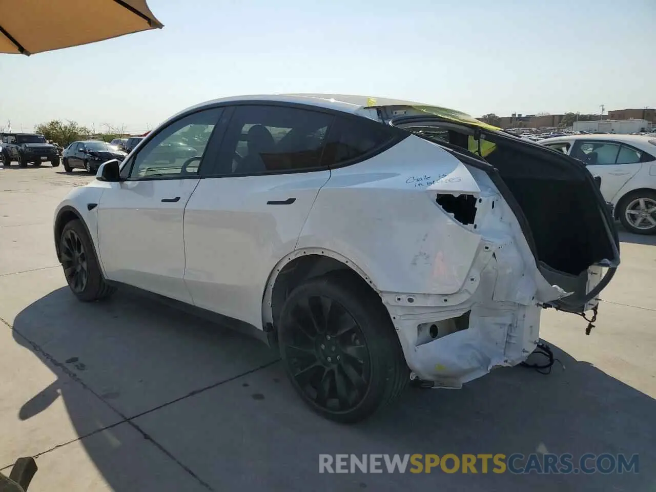 2 Photograph of a damaged car 7SAYGDEE1PA112330 TESLA MODEL Y 2023
