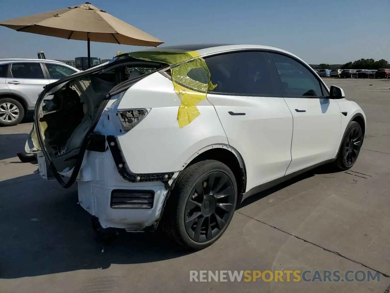 3 Photograph of a damaged car 7SAYGDEE1PA112330 TESLA MODEL Y 2023