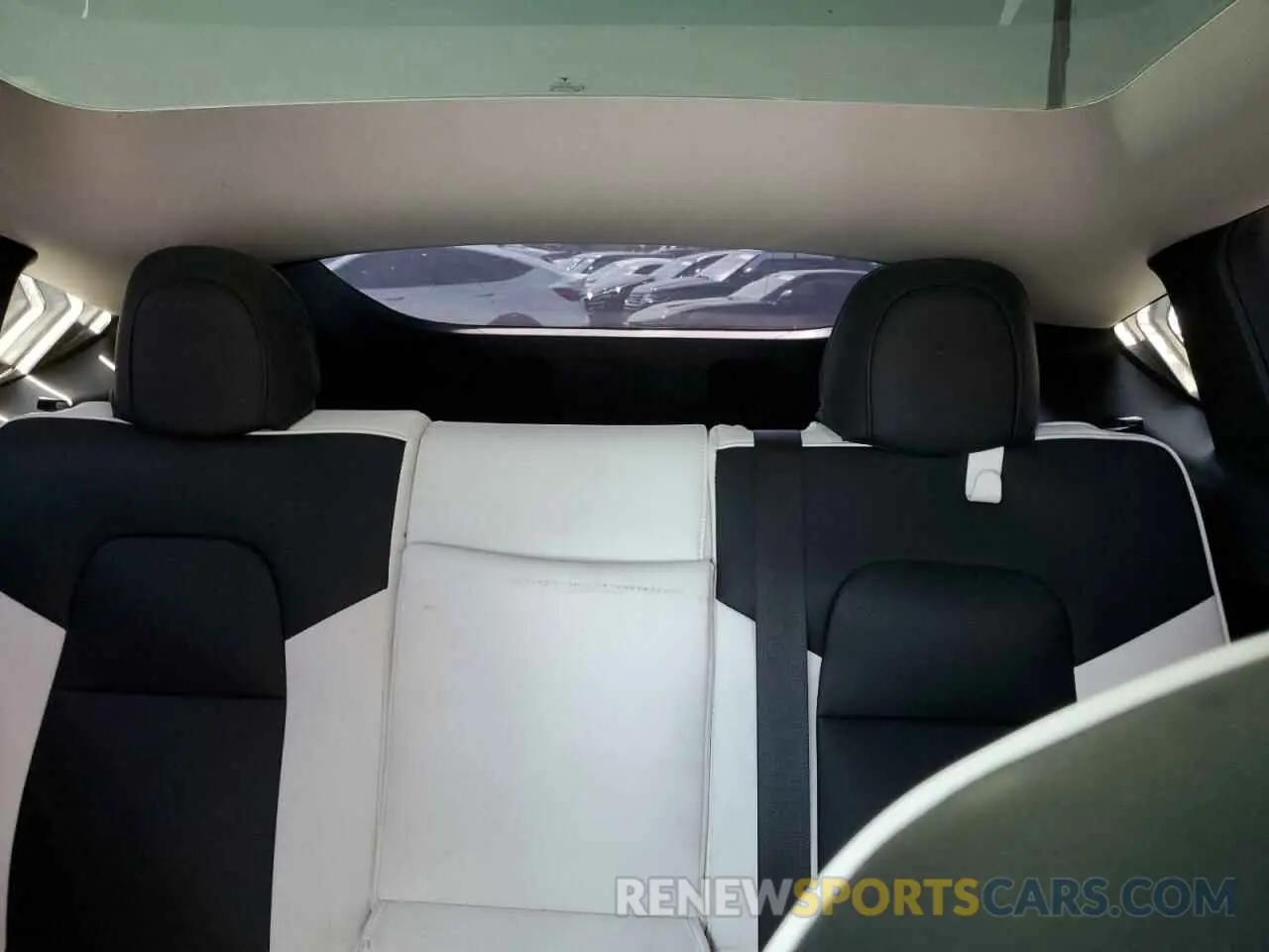10 Photograph of a damaged car 7SAYGDEE1PA125692 TESLA MODEL Y 2023