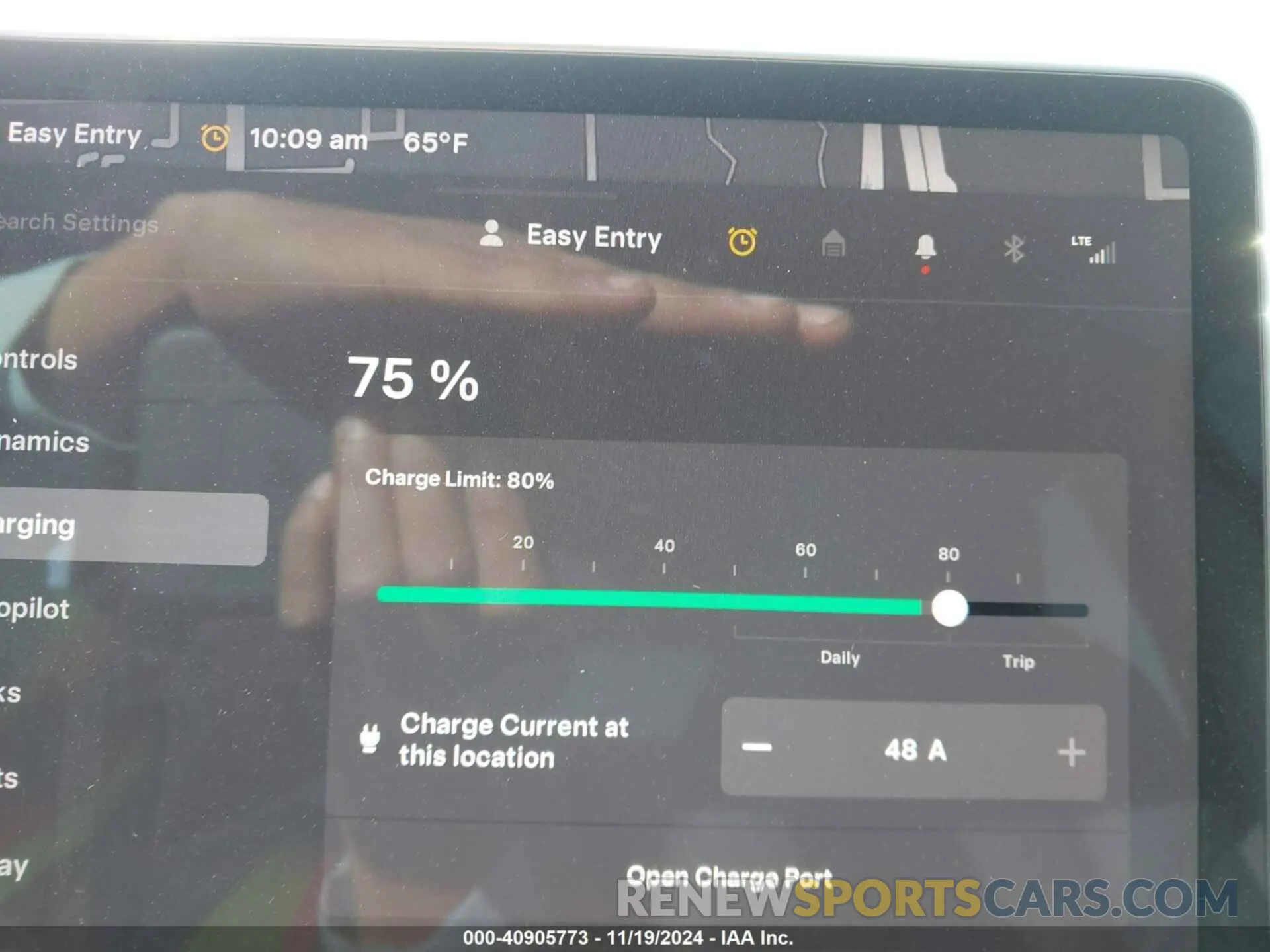17 Photograph of a damaged car 7SAYGDEE1PA137017 TESLA MODEL Y 2023