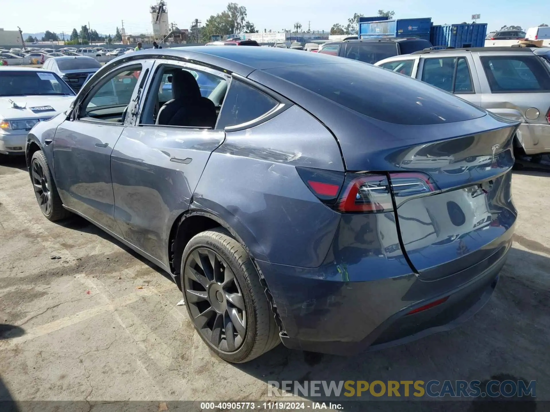 3 Photograph of a damaged car 7SAYGDEE1PA137017 TESLA MODEL Y 2023