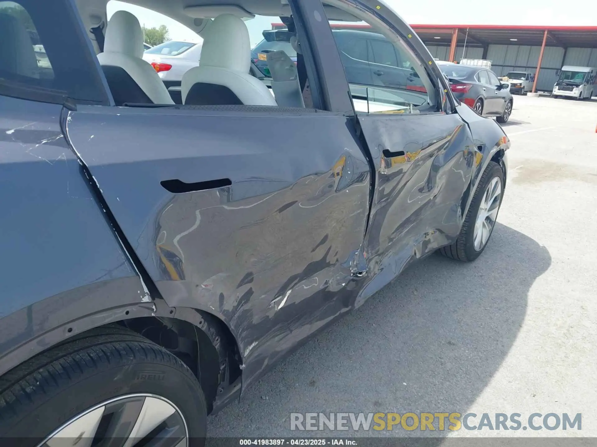6 Photograph of a damaged car 7SAYGDEE1PA158661 TESLA MODEL Y 2023