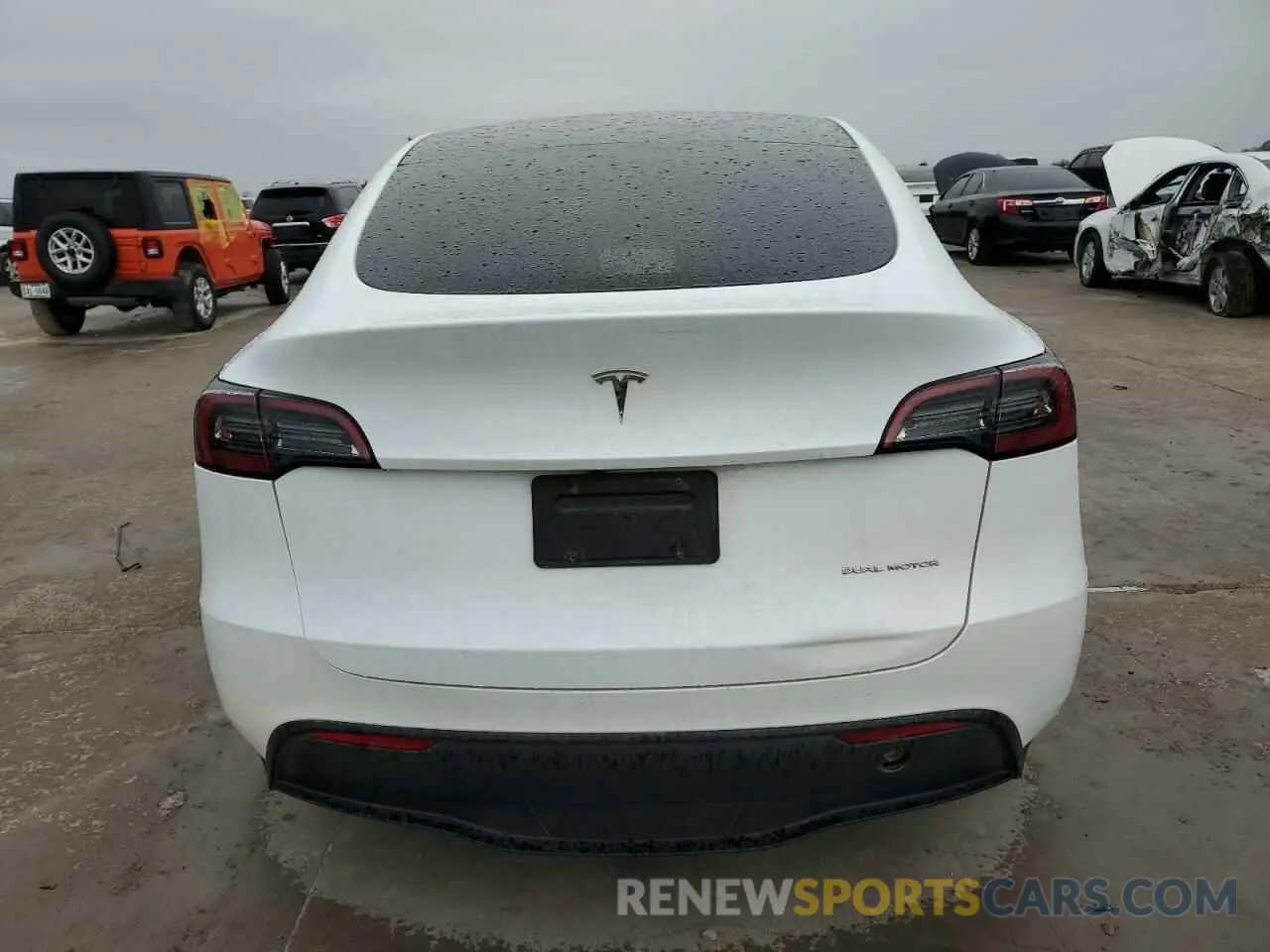6 Photograph of a damaged car 7SAYGDEE1PA160314 TESLA MODEL Y 2023
