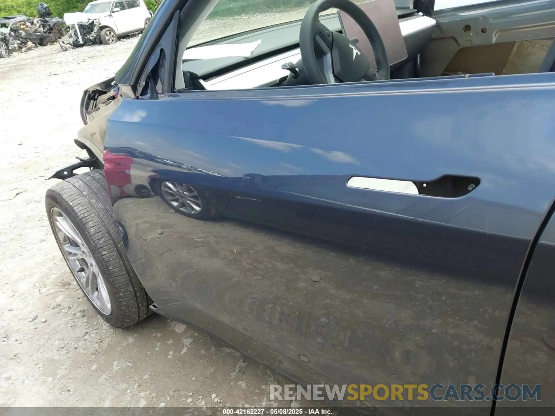 6 Photograph of a damaged car 7SAYGDEE1PA166355 TESLA MODEL Y 2023
