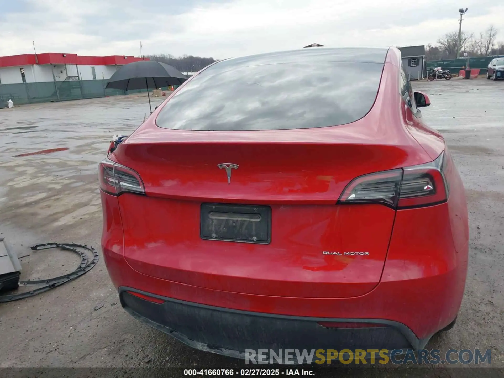 17 Photograph of a damaged car 7SAYGDEE1PA169031 TESLA MODEL Y 2023