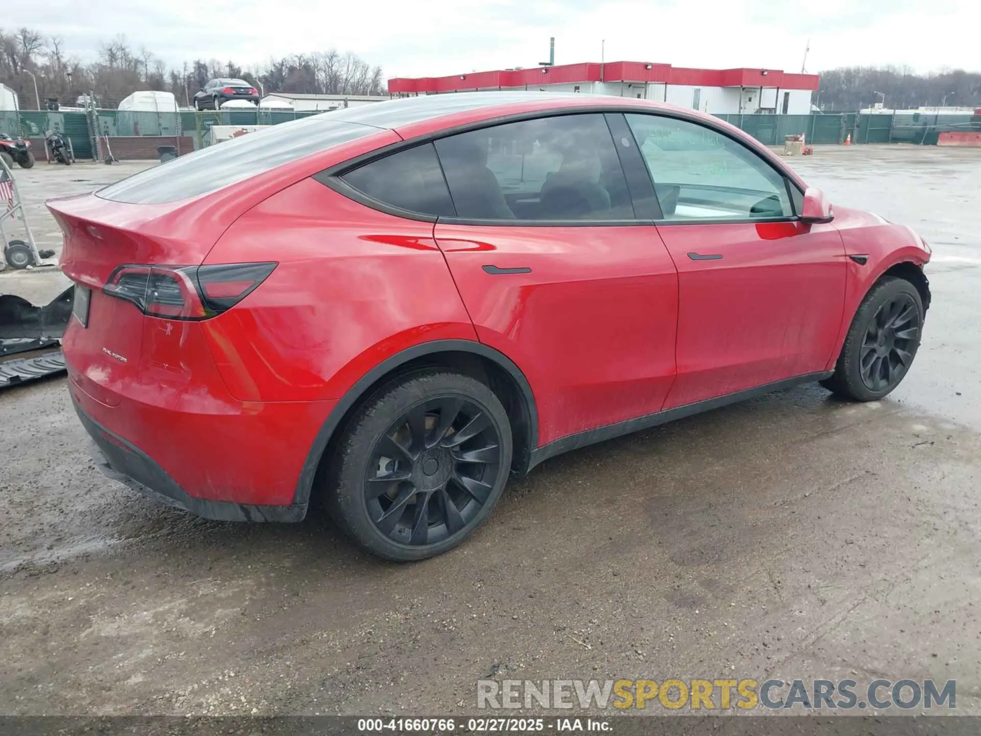 4 Photograph of a damaged car 7SAYGDEE1PA169031 TESLA MODEL Y 2023